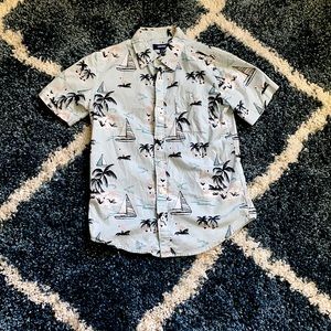 Button down shirt M boys
